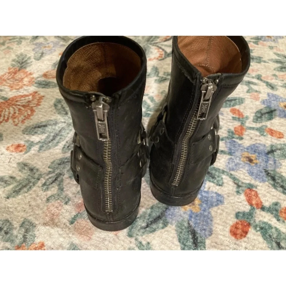 Frye Womens Leather Back Zip Philip Harness Ankle Boots Black  Size 6.5 short - Picture 2 of 4